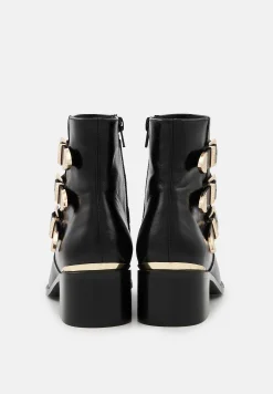 Bons baisers Bottes Et Bottines|Amelie