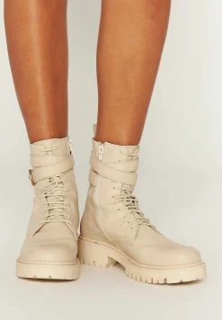 Bons baisers Bottes Et Bottines|Amy