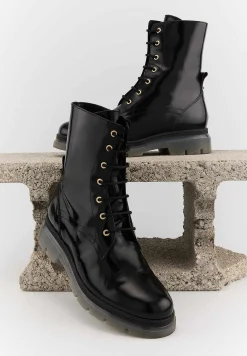 Bons baisers Bottes Et Bottines|Beth