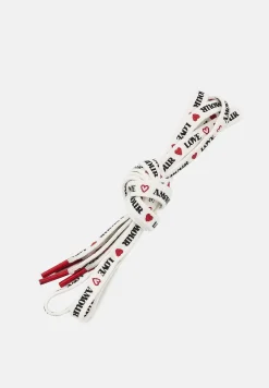 Bons baisers Les Lacets|Caroline Drogo