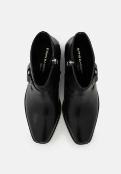 Bons baisers Bottes Et Bottines|Lune