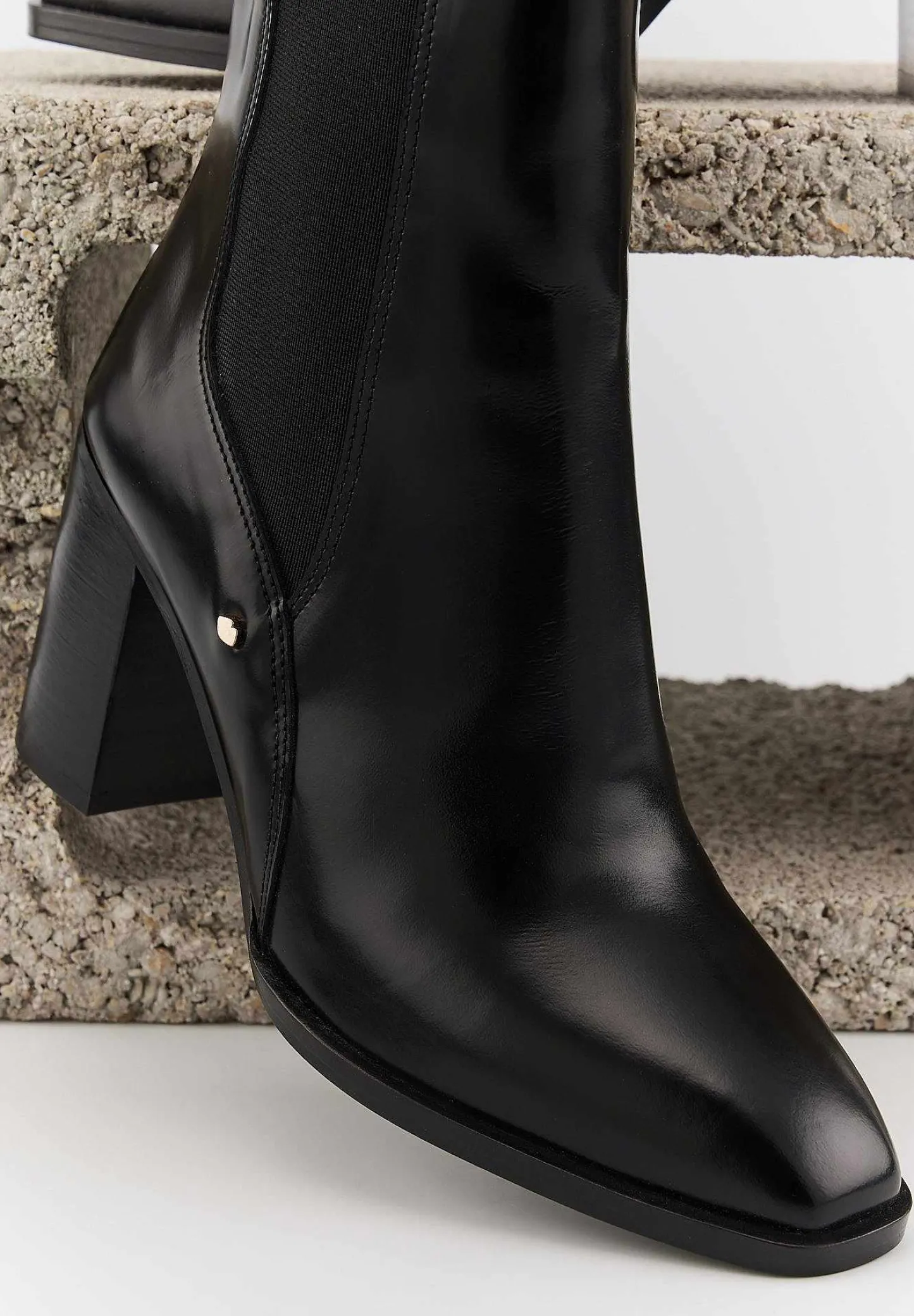 Bons baisers Bottes Et Bottines|Norah