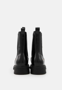 Bons baisers Bottes Et Bottines|Patty