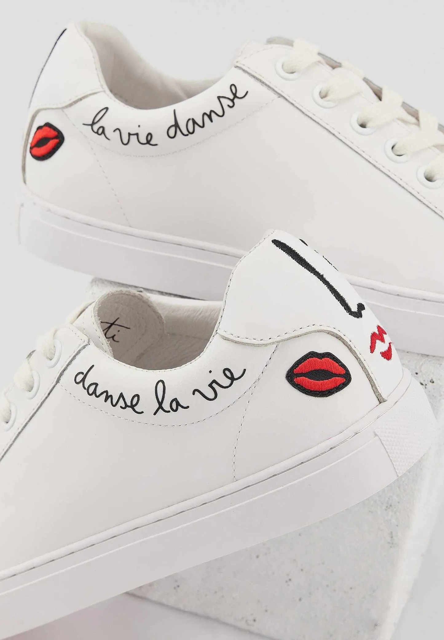 Bons baisers Simone|Simone Lea Amati