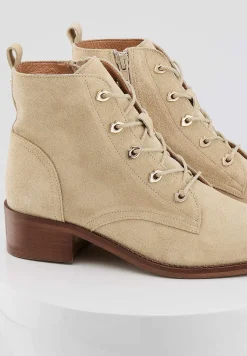 Bons baisers Bottes Et Bottines|Wanda